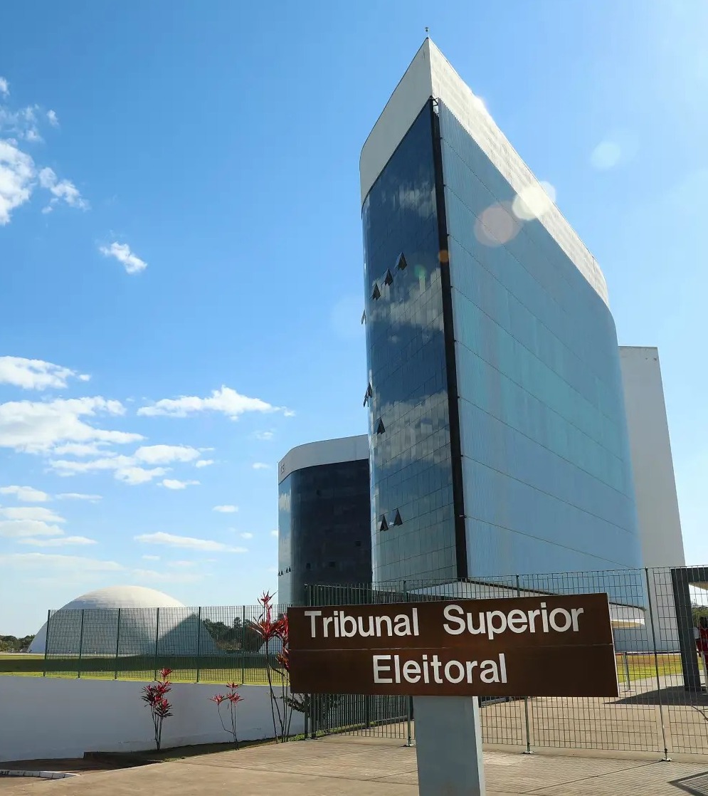 tse-e-agu-vao-lancar-guia-para-orientar-uso-da-inteligencia-artificial-nas-eleicoes-de-2026