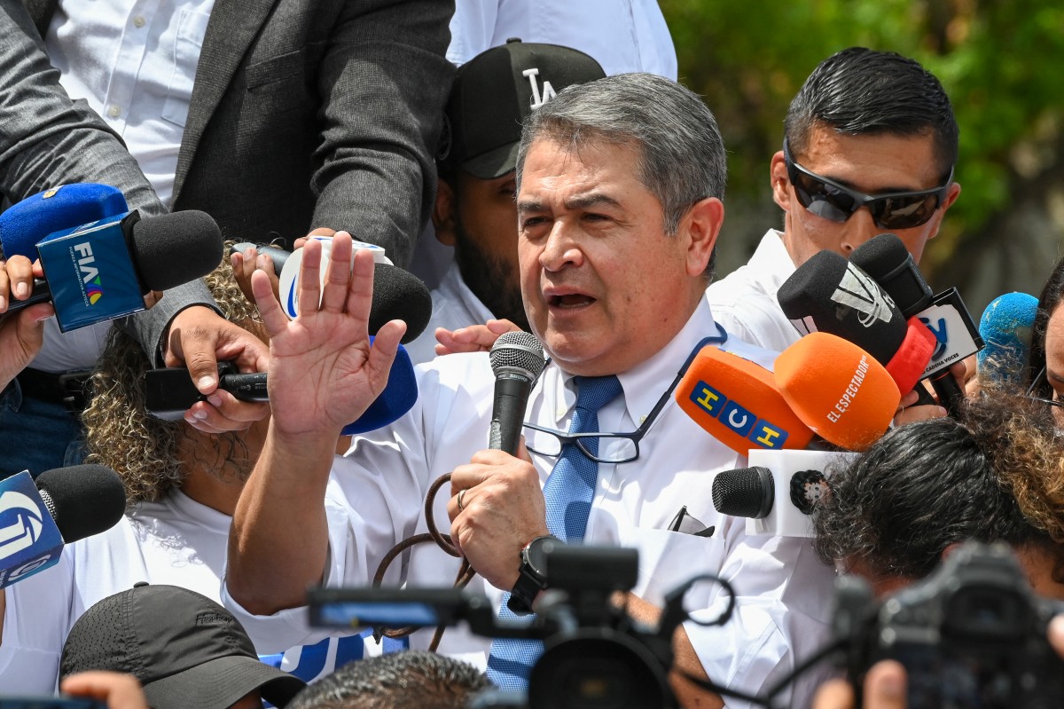 ex-presidente-hondurenho-indultado-pelos-eua-vai-se-defender-em-liberdade