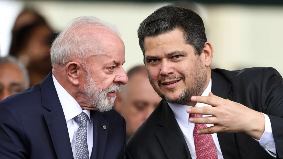 lula-tem-encontro-alcolumbre,-em-gesto-de-aproximacao-tres-meses-apos-rejeicao-de-messias