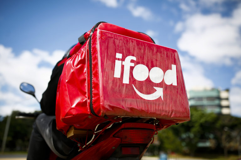 gastos-do-inss-com-auxilio-doenca-para-entregador-do-ifood-podem-chegar-a-r$-189-milhoes-por-ano