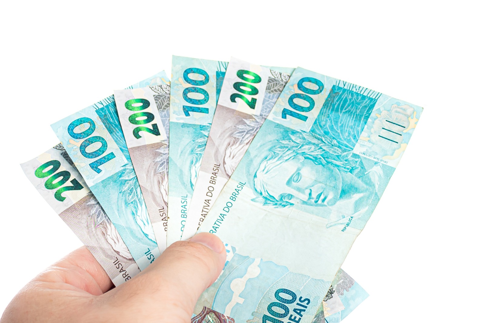 bancos-veem-piora-do-credito-e-sinalizam-aperto-nos-emprestimos-diante-da-alta-dos-calotes