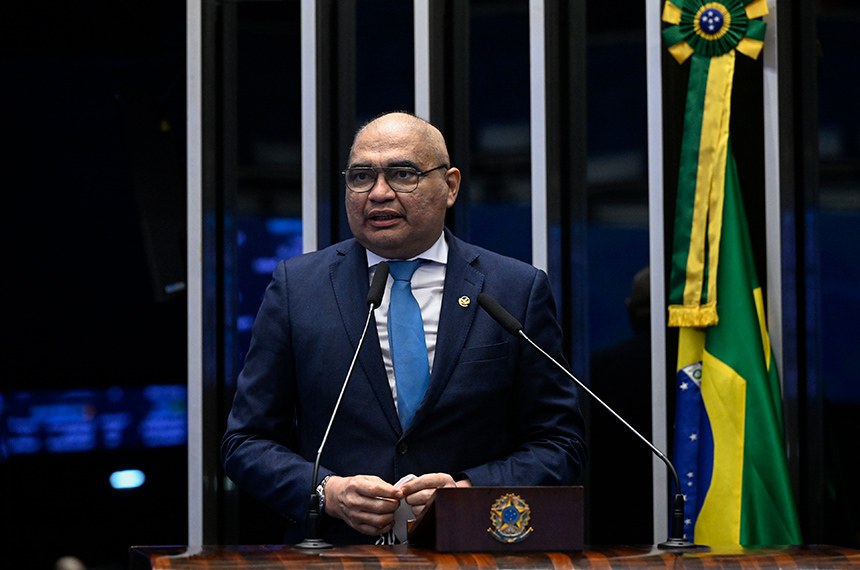 sargento-reginauro-toma-posse-no-senado-pelo-ceara