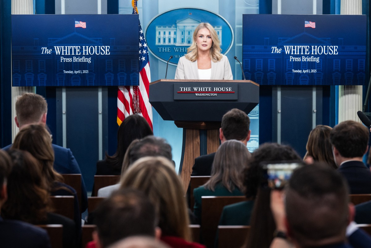trump-anuncia-saida-de-karoline-leavitt-do-cargo-de-porta-voz-da-casa-branca