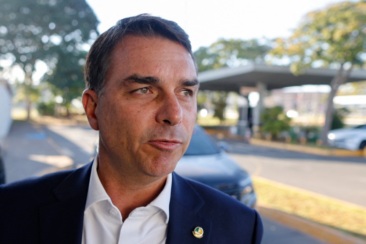 tse-manda-retirar-video-de-flavio-bolsonaro-sobre-lula-e-faccoes