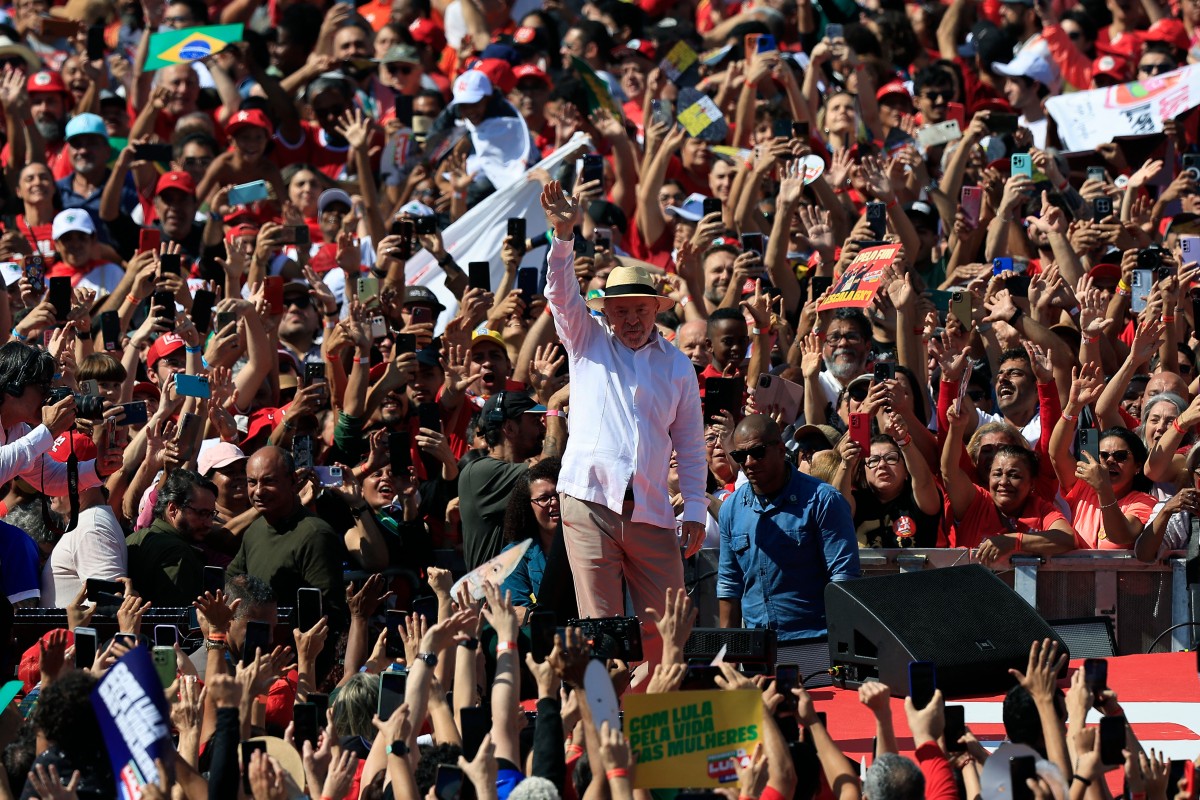 lula-comeca-campanha-em-sao-bernardo-em-tom-emotivo-e-critica-gestao-da-pandemia-sob-bolsonaro