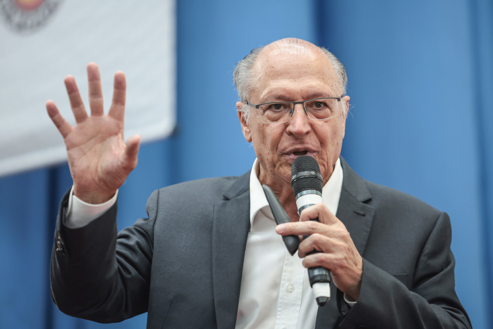 superavit-nao-depende-so-do-executivo,-diz-alckmin