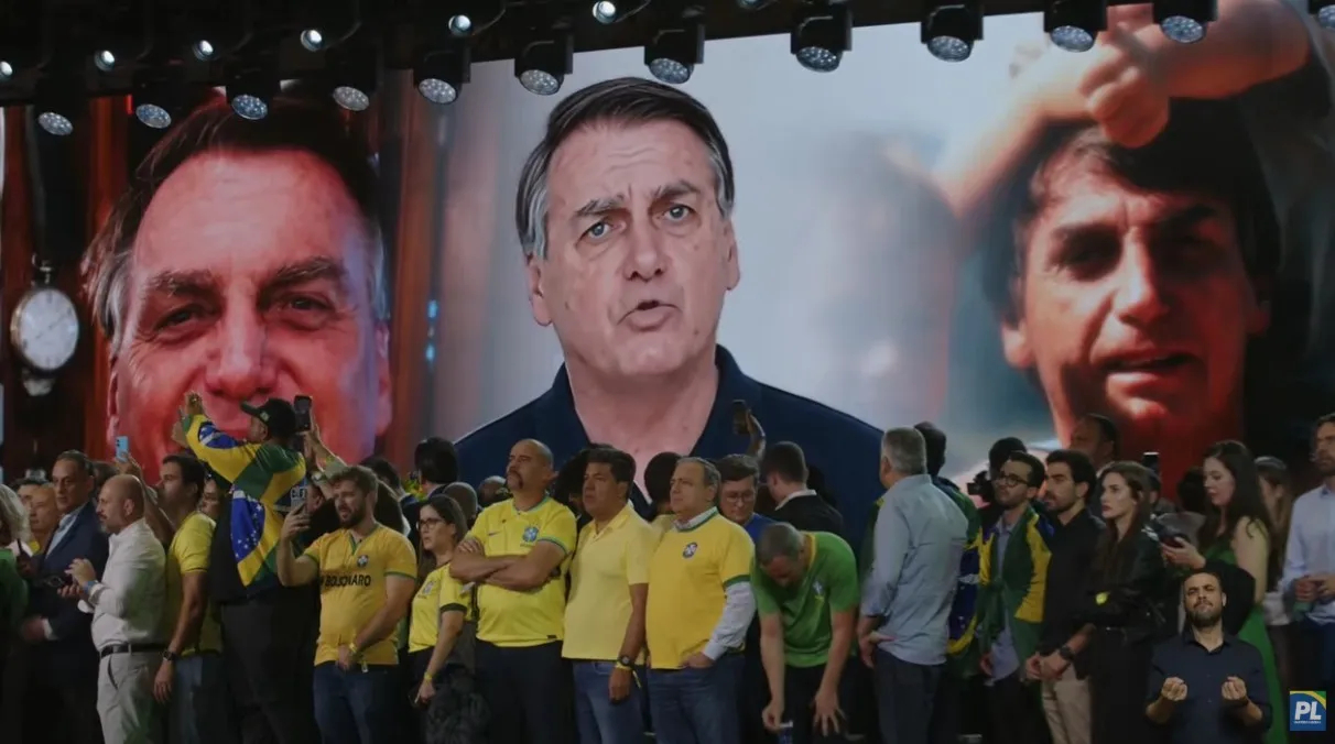 flavio-diz-que-usara-imagem-do-pai-na-campanha-‘dentro-da-legislacao’