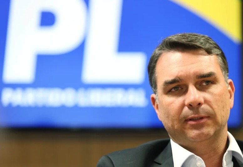 datafolha:-flavio-bolsonaro-tem-46%-de-rejeicao,-ante-45%-de-lula