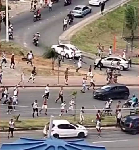ataque-de-torcida-organizada-em-dia-de-ba-vi-termina-com-um-morto-em-salvador