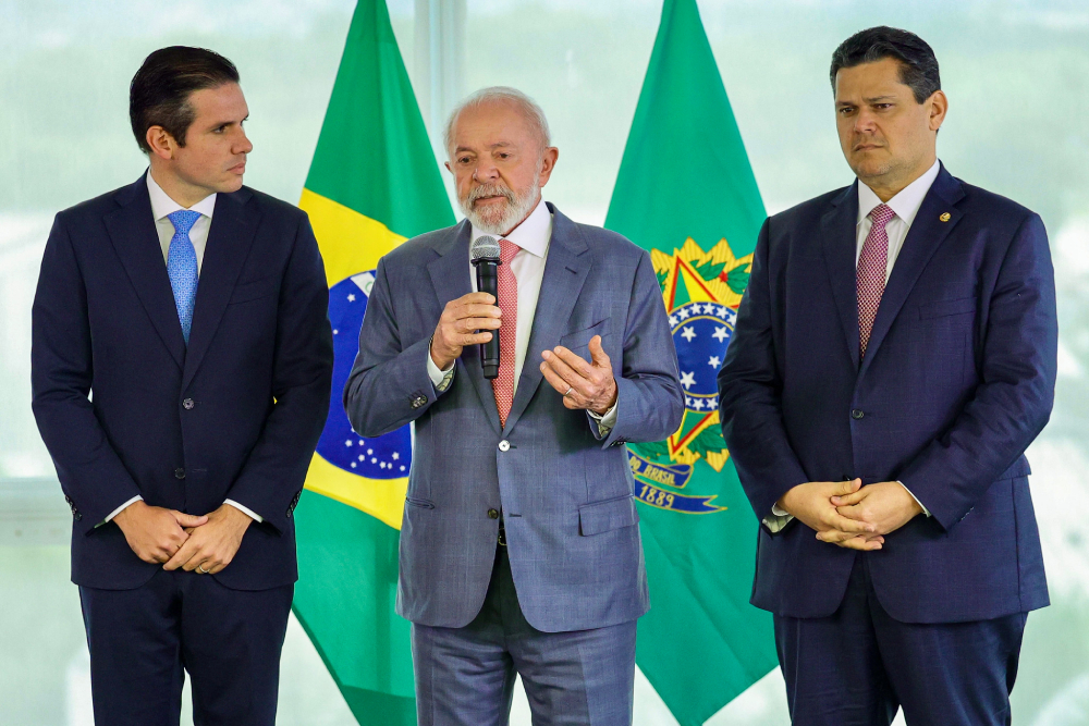 lula-diz-que-ira-se-reunir-com-motta-e-alcolumbre-para-tratar-de-quatro-assuntos-urgentes
