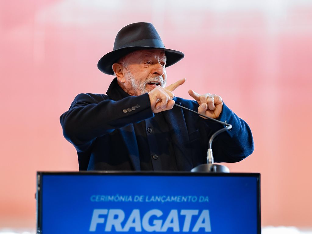 presidente-ignora-questionamento-sobre-flavio-em-entrevista-televisiva
