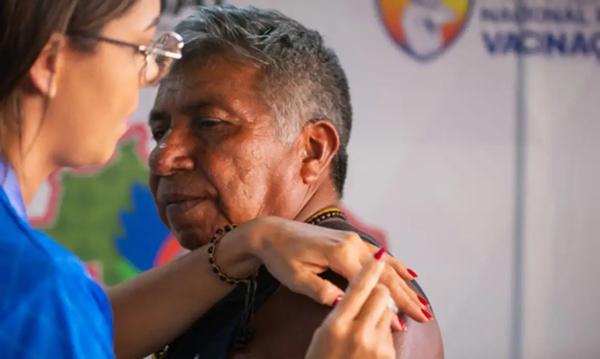 operacao-gota-amplia-vacinacao-em-20-aldeias-indigenas-na-amazonia
