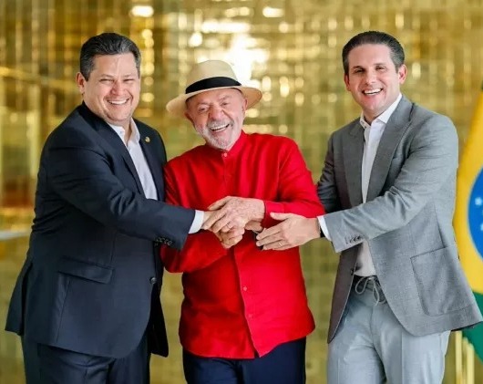 congresso-vota-taxa-das-blusinhas-e-fim-da-6×1-apos-pacto-entre-lula,-motta-e-alcolumbre