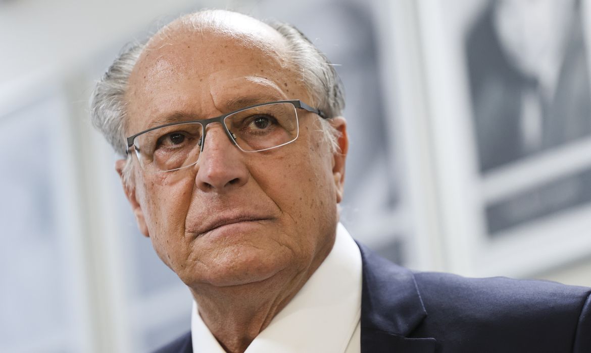alckmin-cre-em-votacao-do-fim-da-6×1-nesta-semana-e-cita-potencial-de-r$-1-tri-com-redata