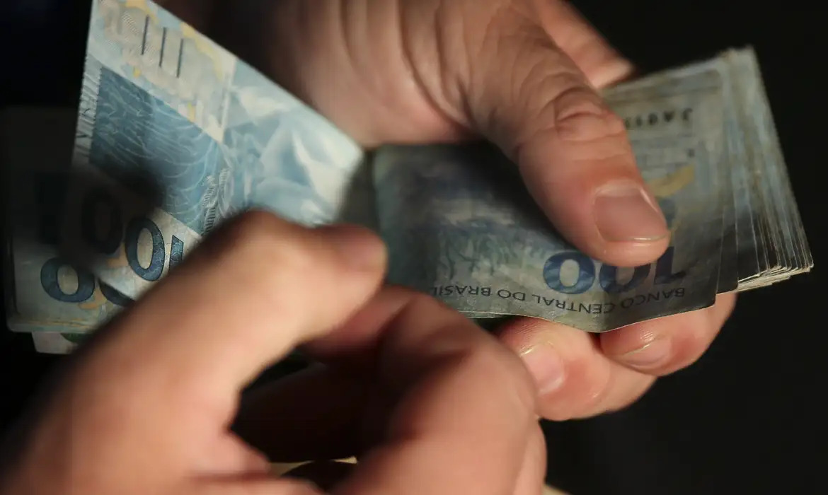 governo-envia-orcamento-de-2027-com-salario-minimo-de-r$-1.741