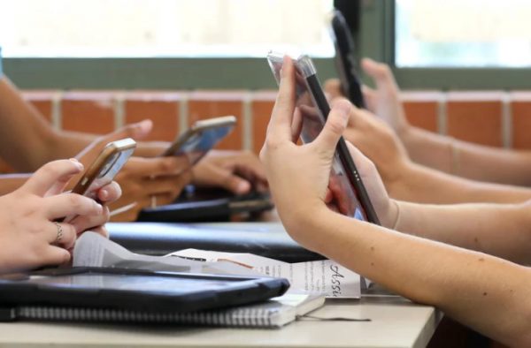 conselho-veta-uso-de-ia-sem-supervisao-para-alunos-ate-o-5o-ano-do-fundamental