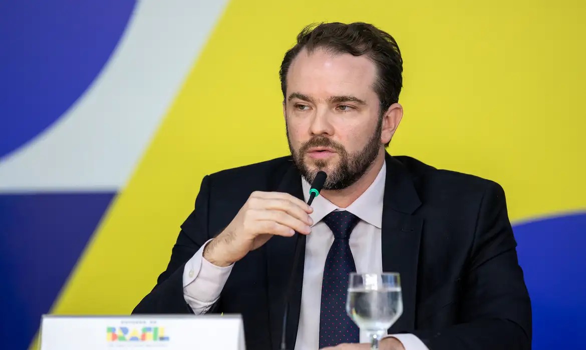 durigan:-faz-mais-de-uma-decada-que-brasil-nao-consegue-obter-resultado-positivo-em-superavit