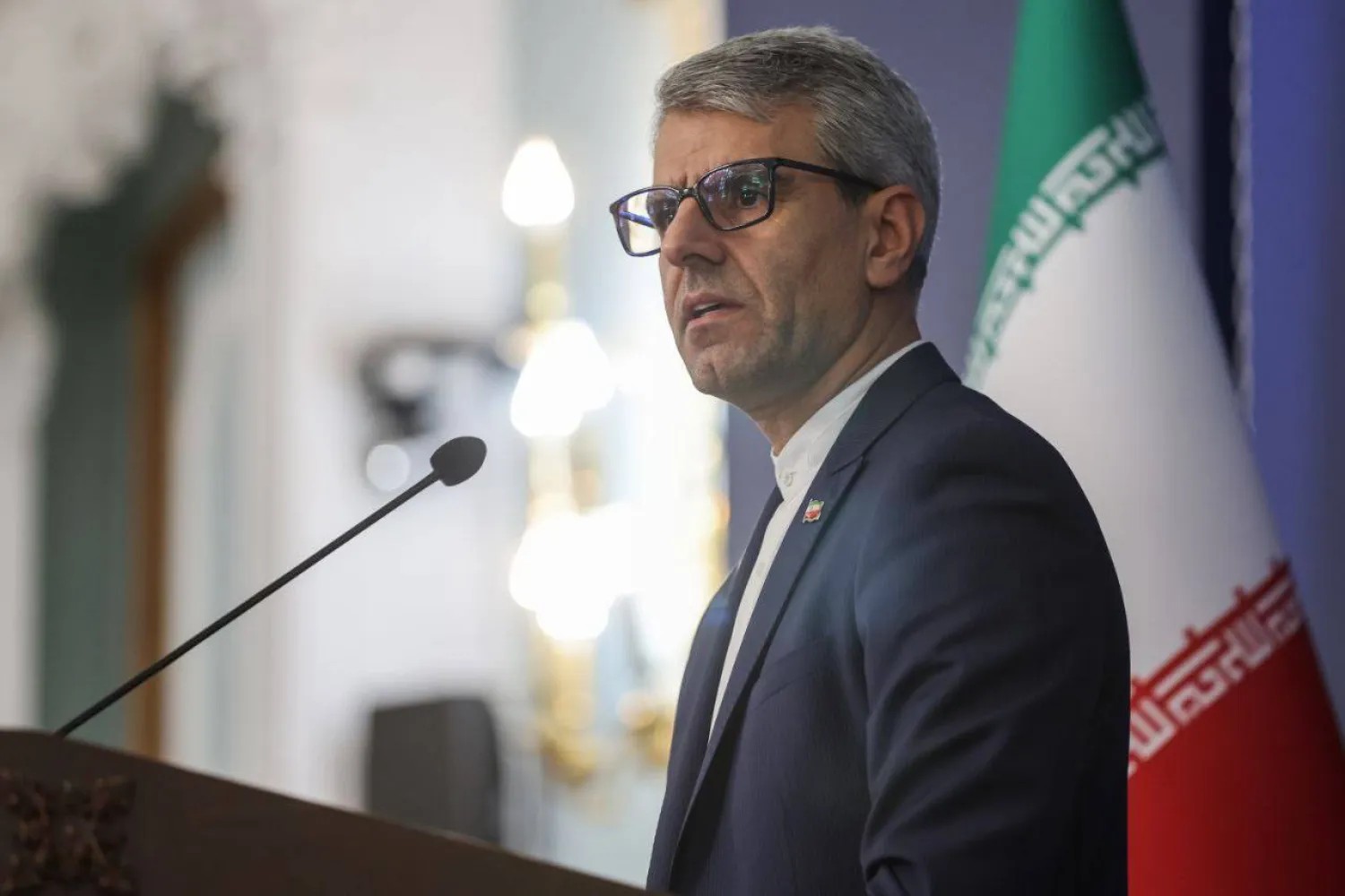 ira-afirma-que-atacou-bases-americanas-no-kuwait-e-emirados-arabes-unidos