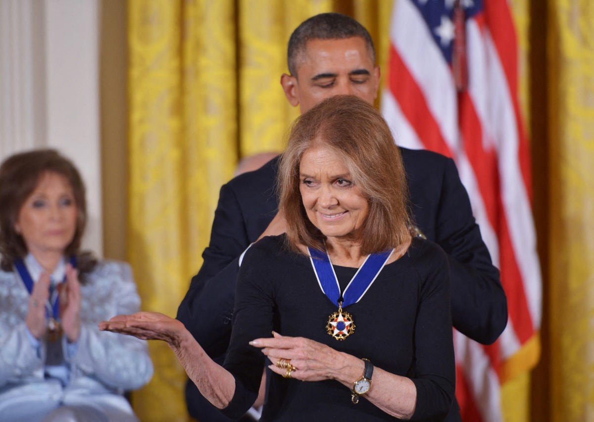 gloria-steinem,-icone-do-feminismo-e-jornalista,-morre-aos-92-anos