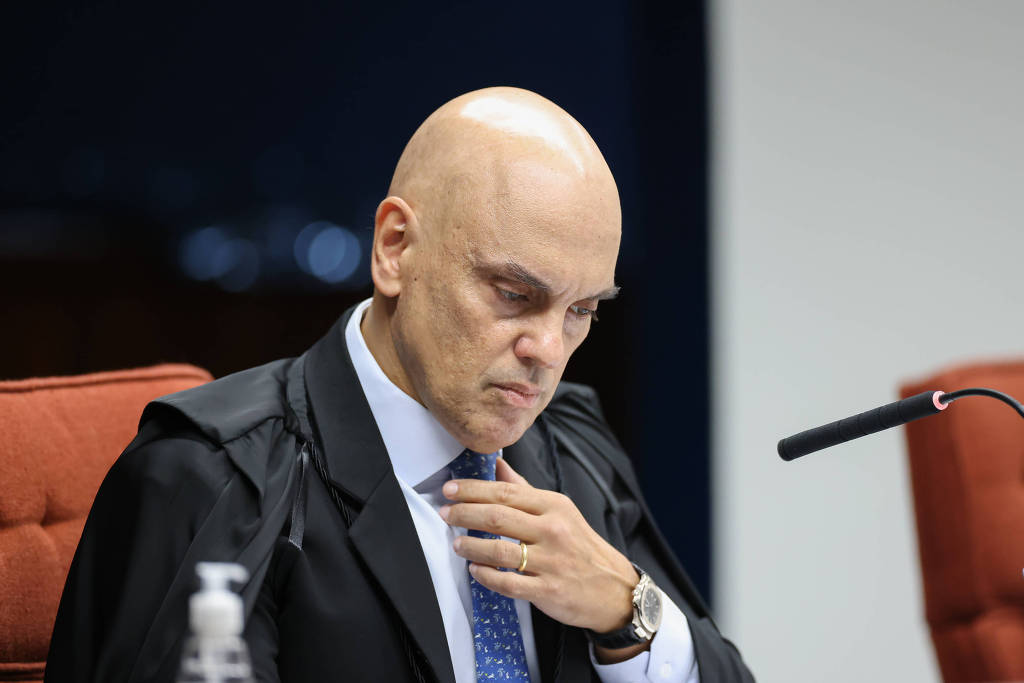 moraes-usa-documento-da-pf-apocrifo-e-sem-valor-probatorio-contra-andre-mendonca