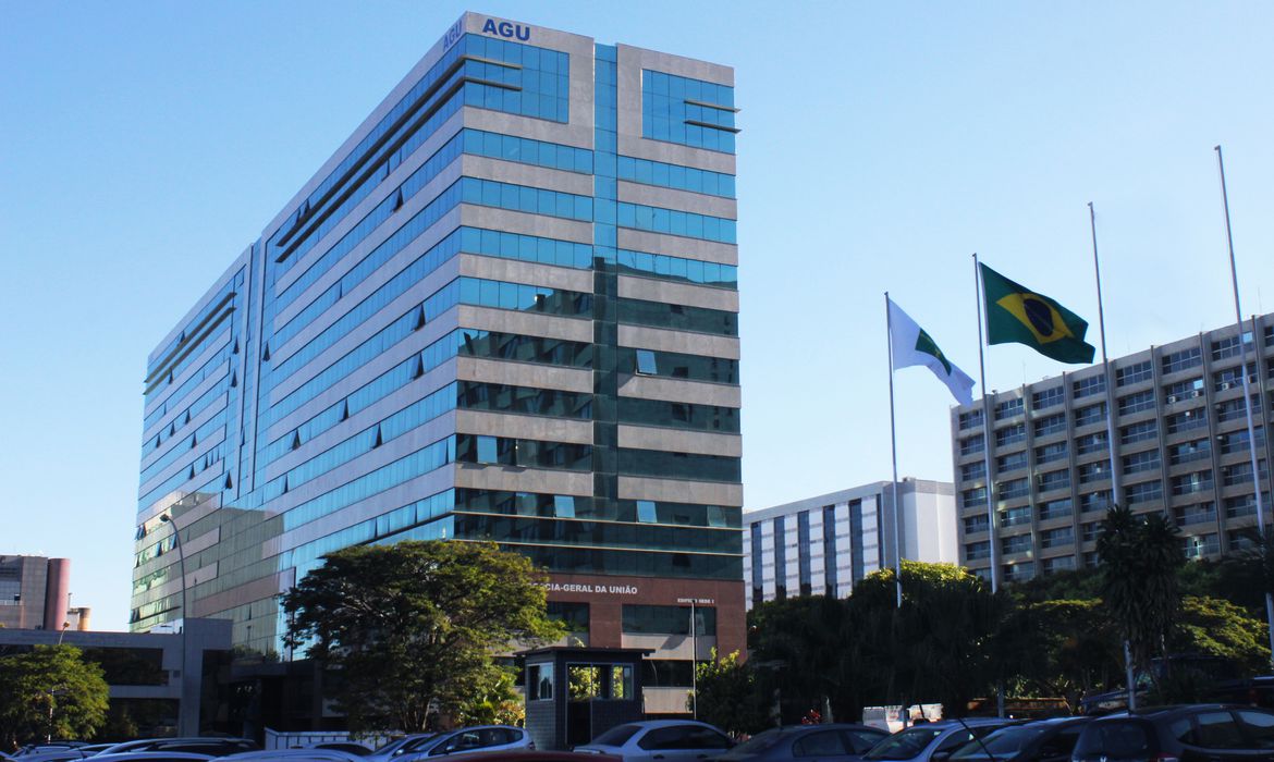 agu-rebate-pf-e-diz-que-contestar-mendonca-nao-tem-precedente