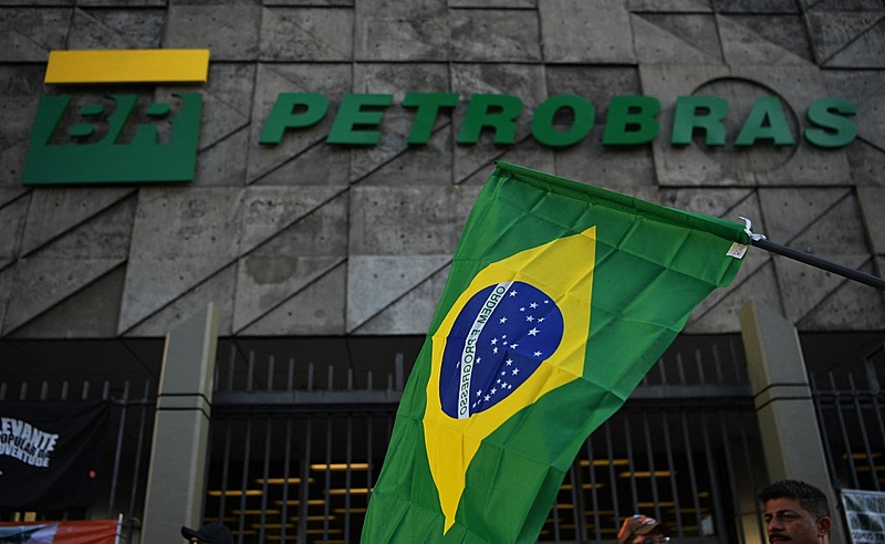 petrobras-anuncia-aumento-na-gasolina,-mas-preco-nao-deve-ser-alterado-nas-bombas