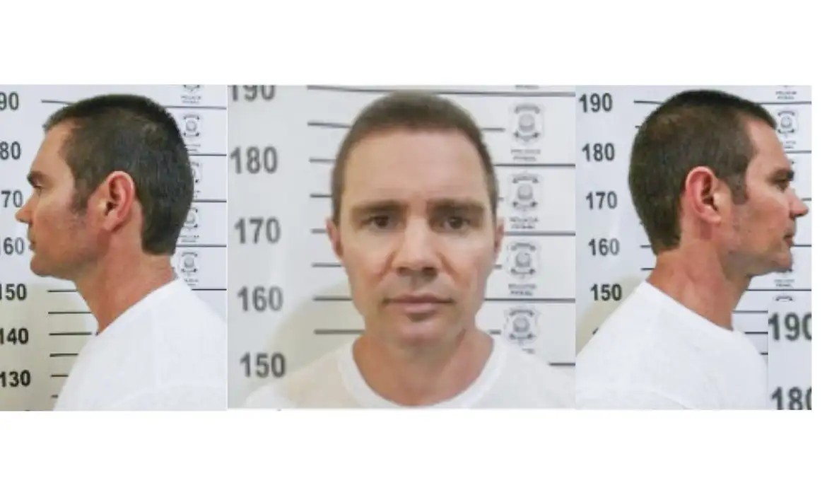 pm-barra-entrega-de-pen-drive-para-daniel-vorcaro-na-papudinha
