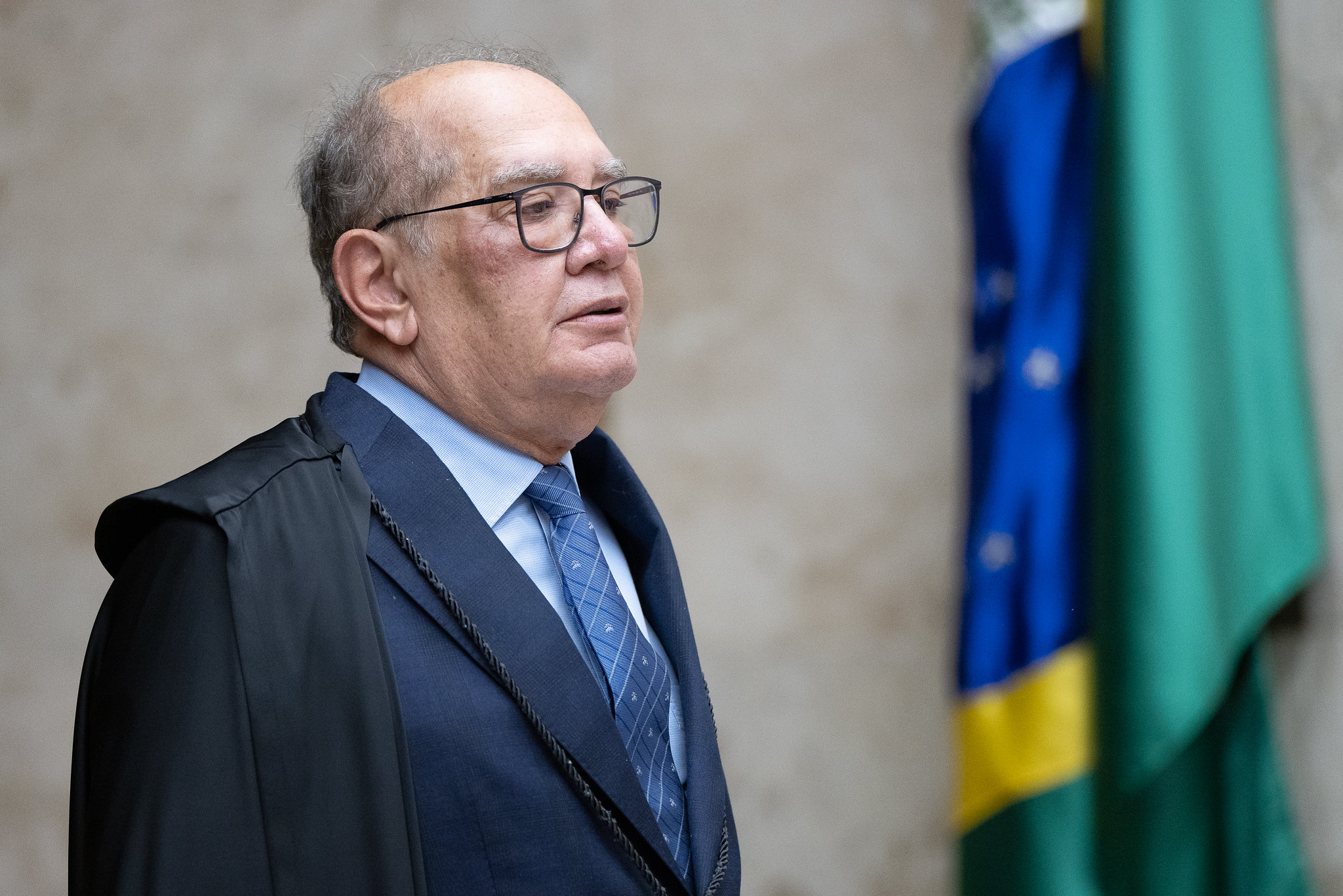 gilmar-pede-a-fachin-para-adiar-julgamento-sobre-conduta-de-moraes