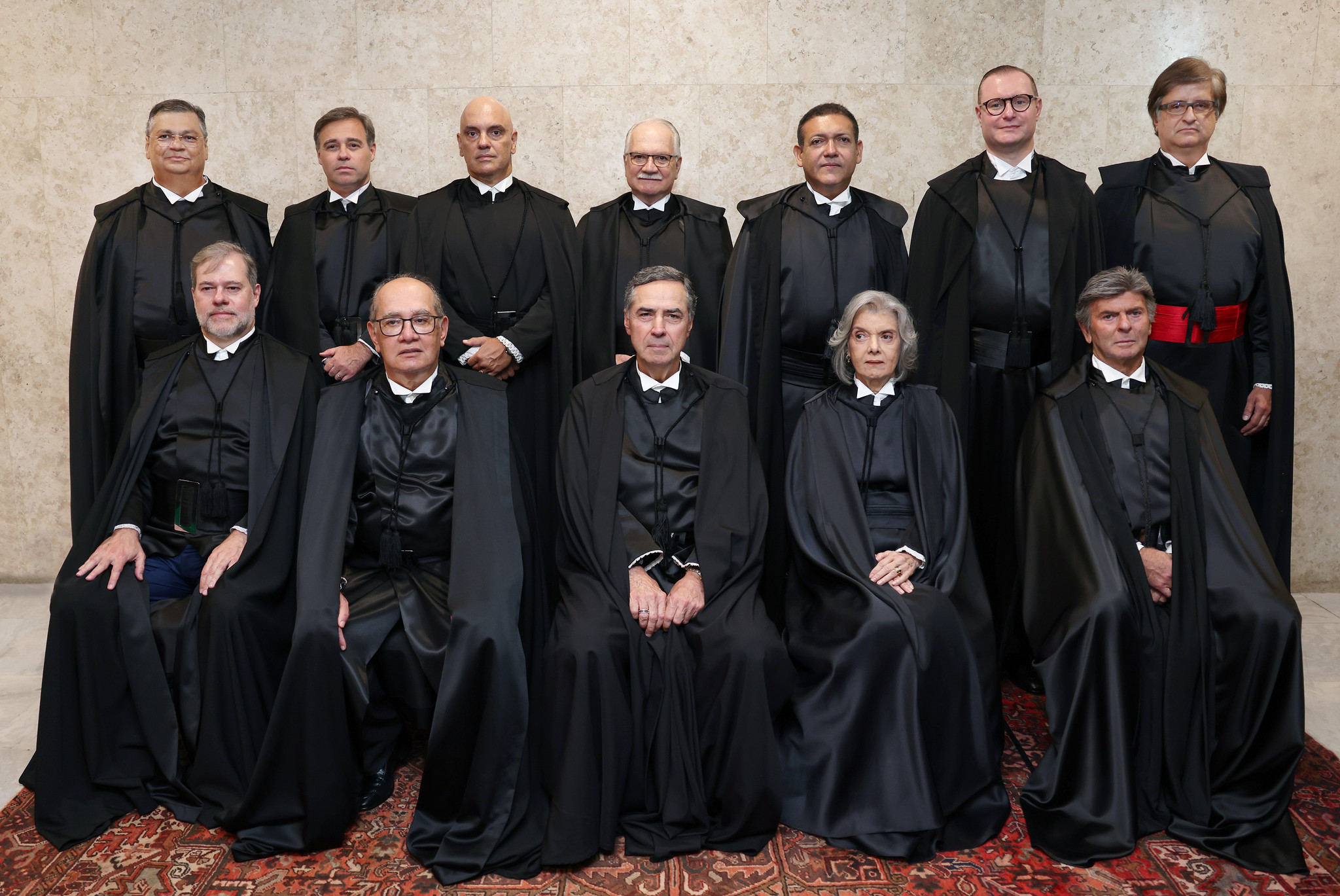 ministros-pressionam-fachin-e-articulam-embarreirar-julgamento-sobre-elo-entre-moraes-e-vorcaro