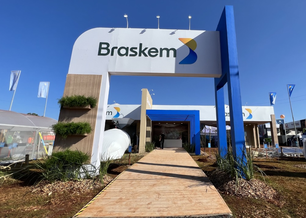 acoes-da-braskem-caem-mais-de-15%-apos-banco-reduzir-recomendacao-para-venda