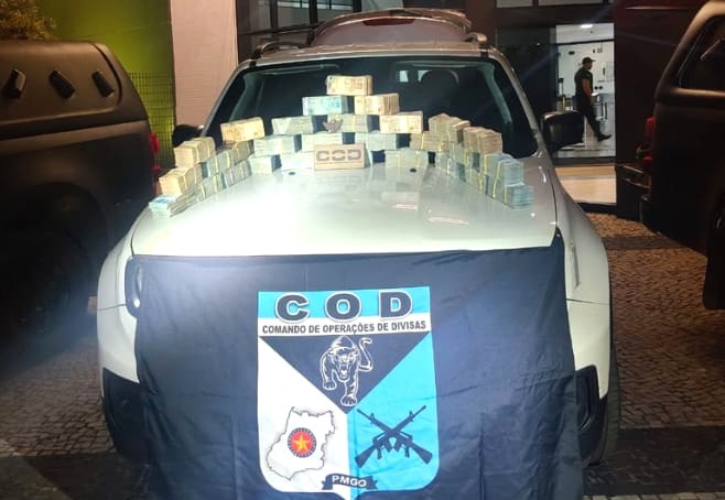 cod-apreende-r$-1,18-milhao-em-especie-durante-abordagem-no-leste-de-goias