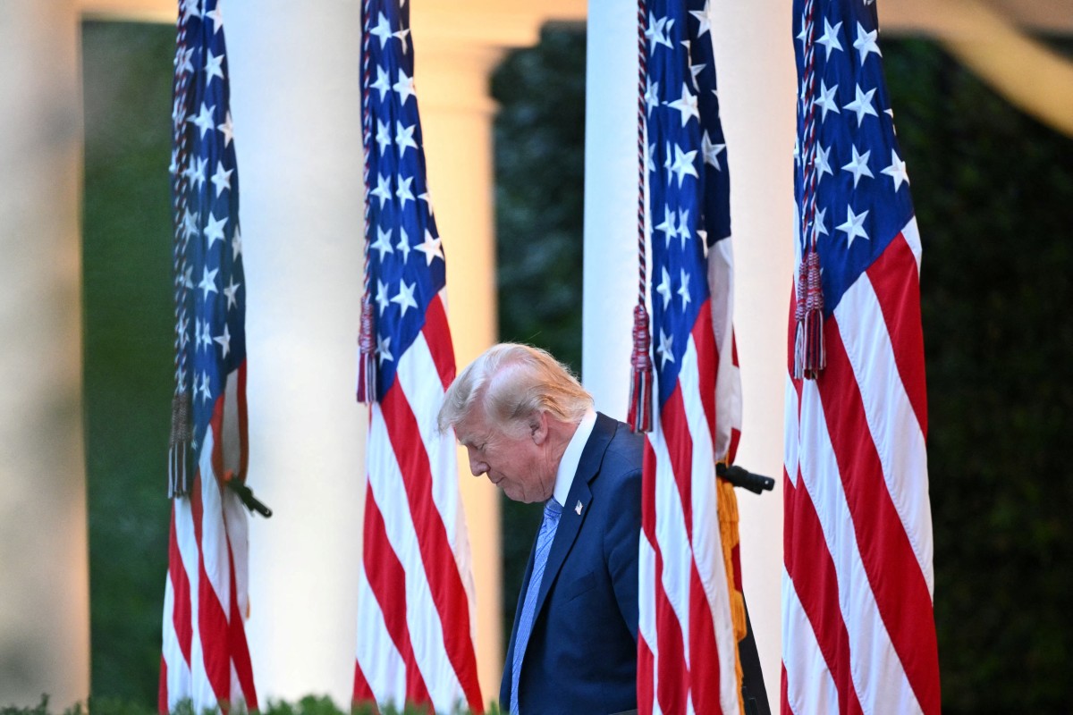 trump-diz-que-‘arco-do-triunfo-dos-eua’-tera-drones,-atiradores-de-elite-e-deposito-de-municao