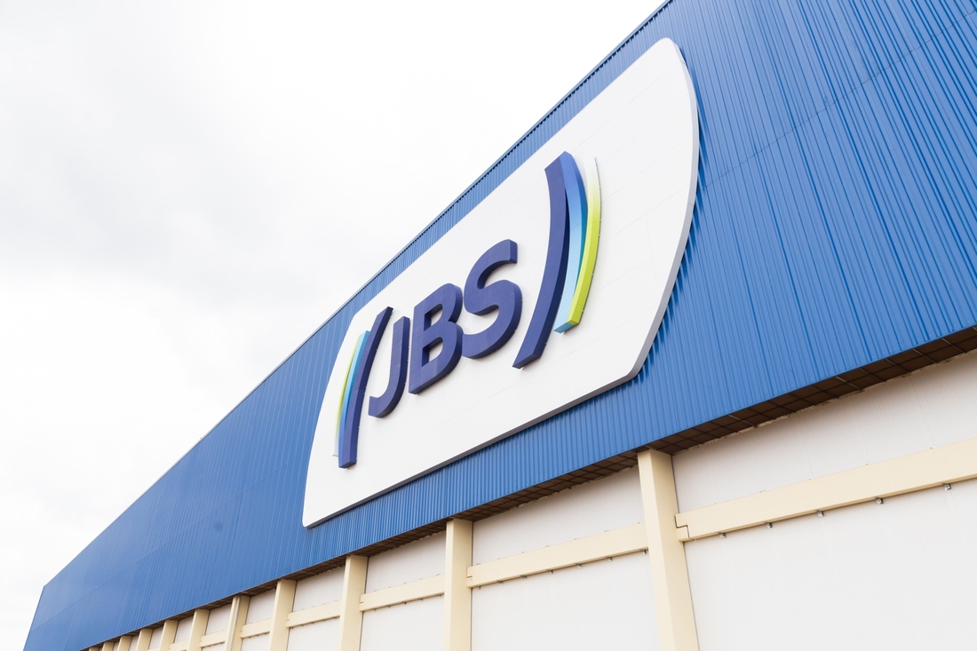 jbs-cria-frente-para-levar-proteina-a-novas-categorias-de-alimentos-e-bebidas-via-genu-in