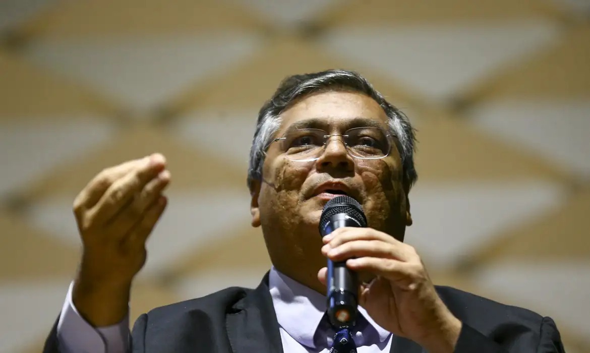 defesa-de-jornalista-pede-ao-stf-arquivamento-de-investigacao-ligada-a-reportagens-sobre-dino
