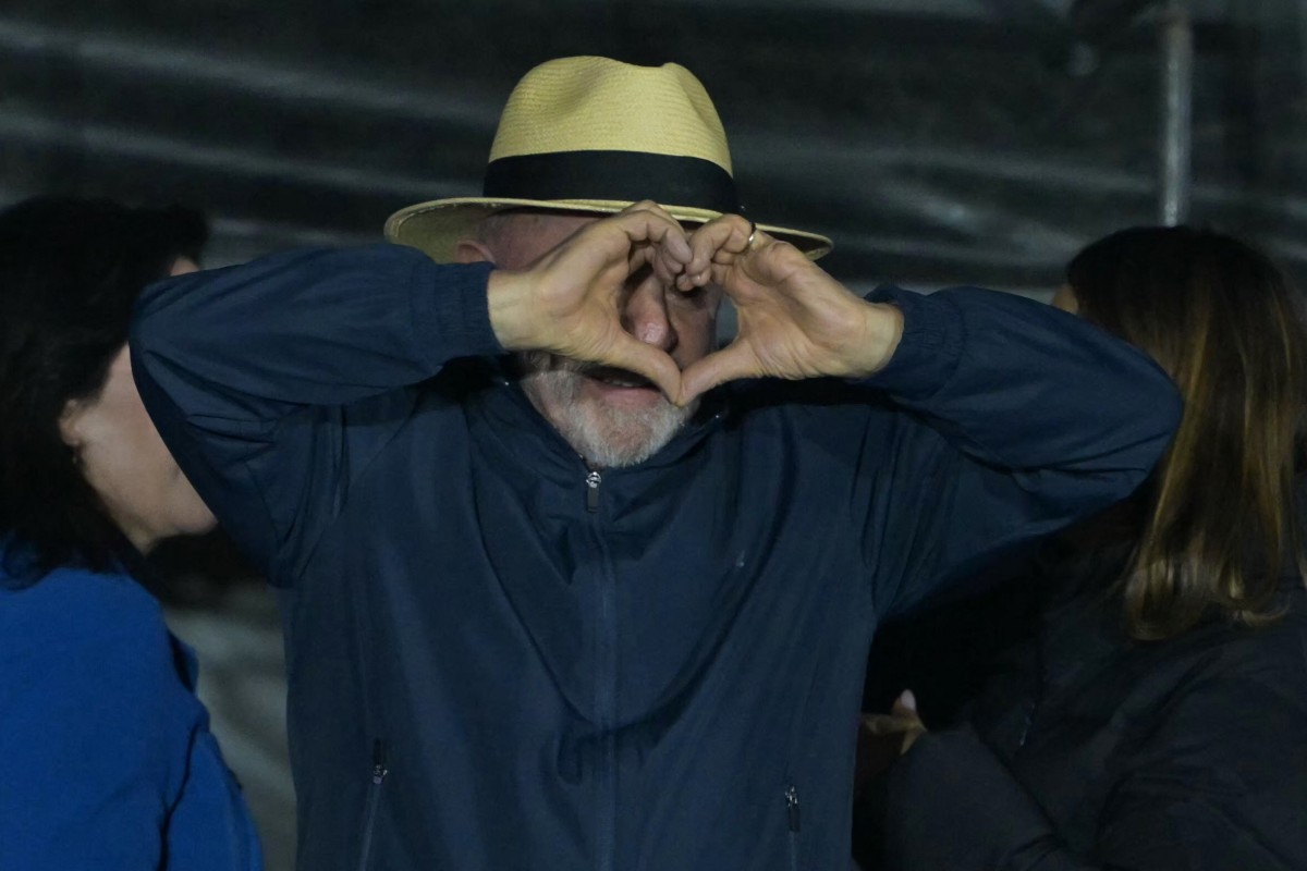 quaest-em-mg:-lula-tem-35%-no-1o-turno-e-flavio-bolsonaro-soma-30%