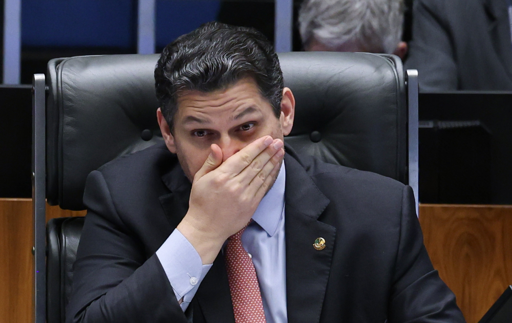 mensagens-apontam-relacao-de-proximidade-entre-alcolumbre-e-vorcaro