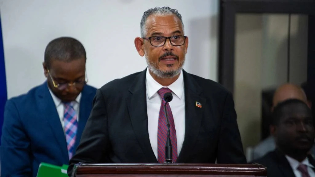 premie-do-haiti-pede-dignidade-para-imigrantes-em-recado-a-trump