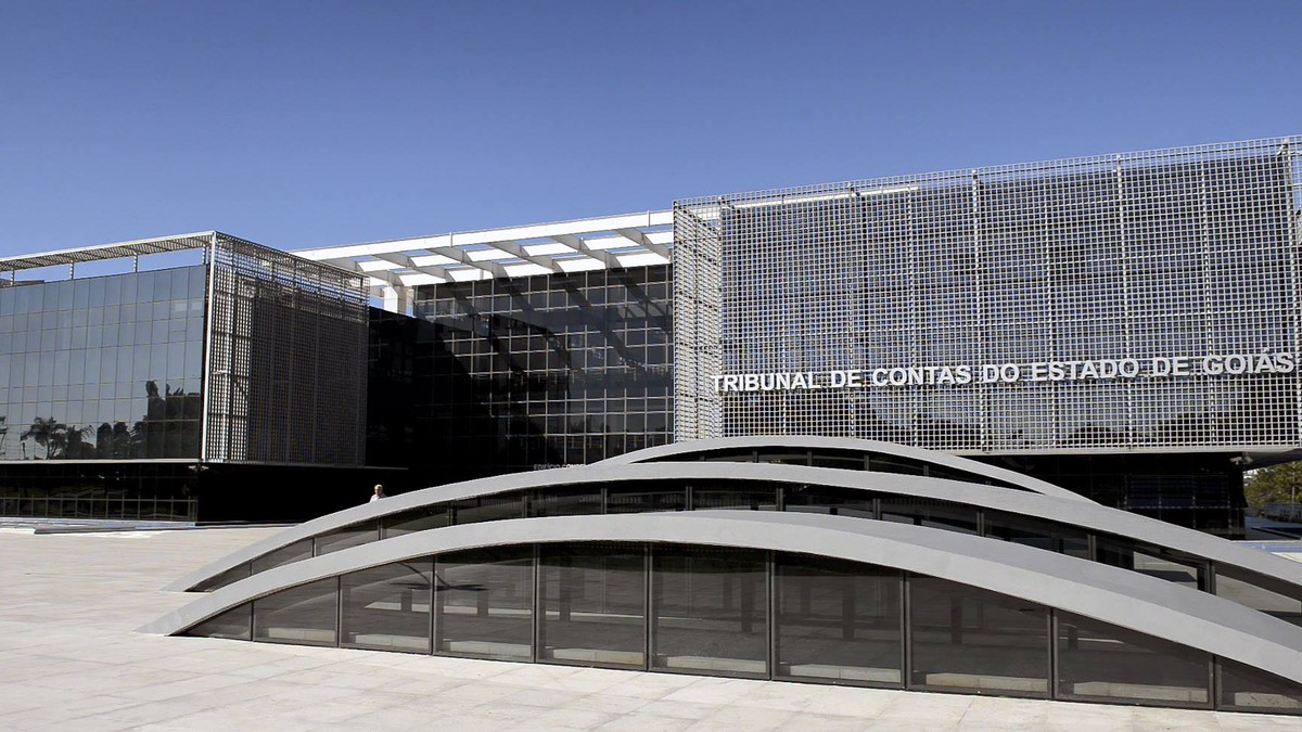 concurso-tce-go-abre-vagas-de-nivel-medio-com-salario-inicial-de-r$-11,8-mil