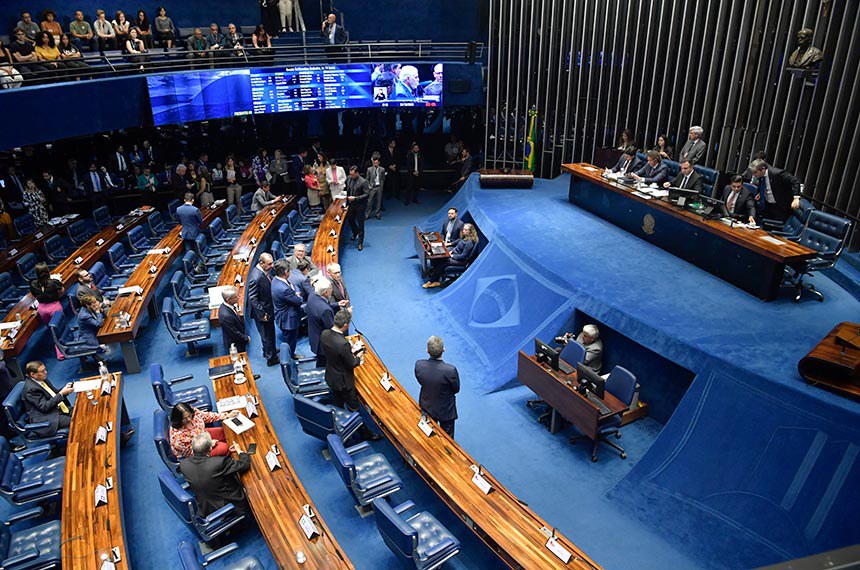 eleicao-para-o-senado-tem-pl-em-ascensao,-centro-isolado-e-nomes-tradicionais-em-risco