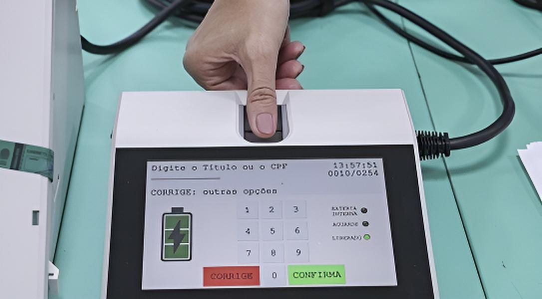 tre-go-substitui-urnas-com-falha-tecnica-em-8-cidades-de-goias
