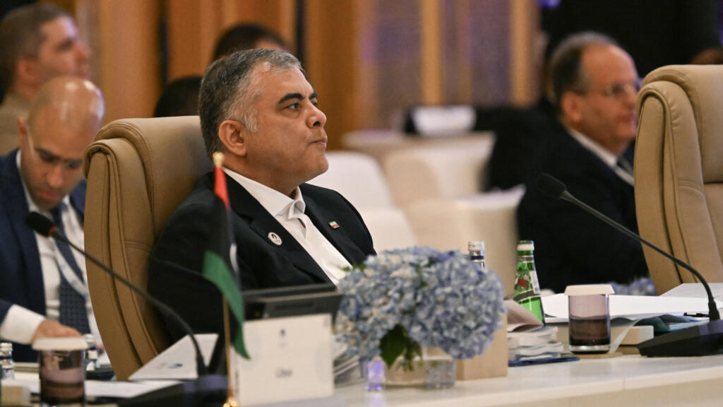 ministro-do-petroleo-do-ira-renuncia-por-motivos-pessoais,-informa-midia-estatal