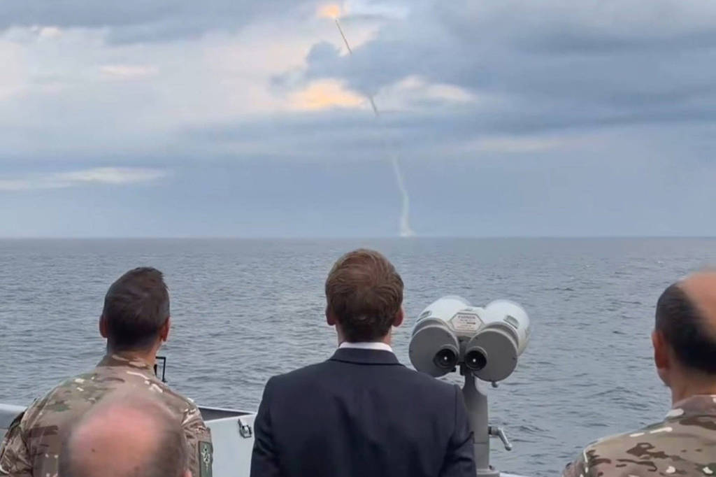 franca-testa-novo-missil-nuclear-apos-ameacas-da-russia