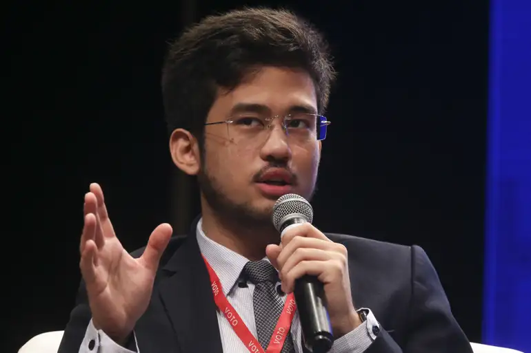 kim-kataguiri-critica-flavio-bolsonaro-por-verba-para-filme