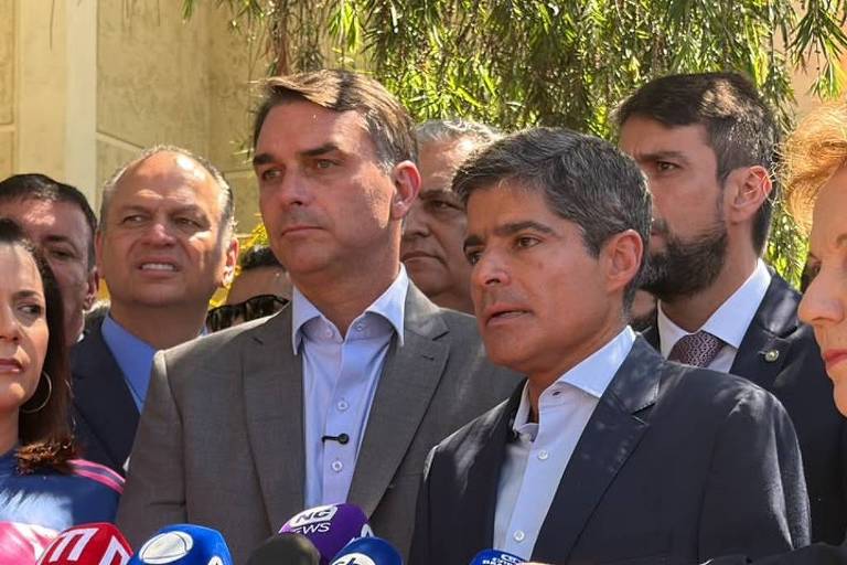 acm-neto-anuncia-apoio-a-flavio-bolsonaro-e-fala-em-mobilizar-bases-na-bahia