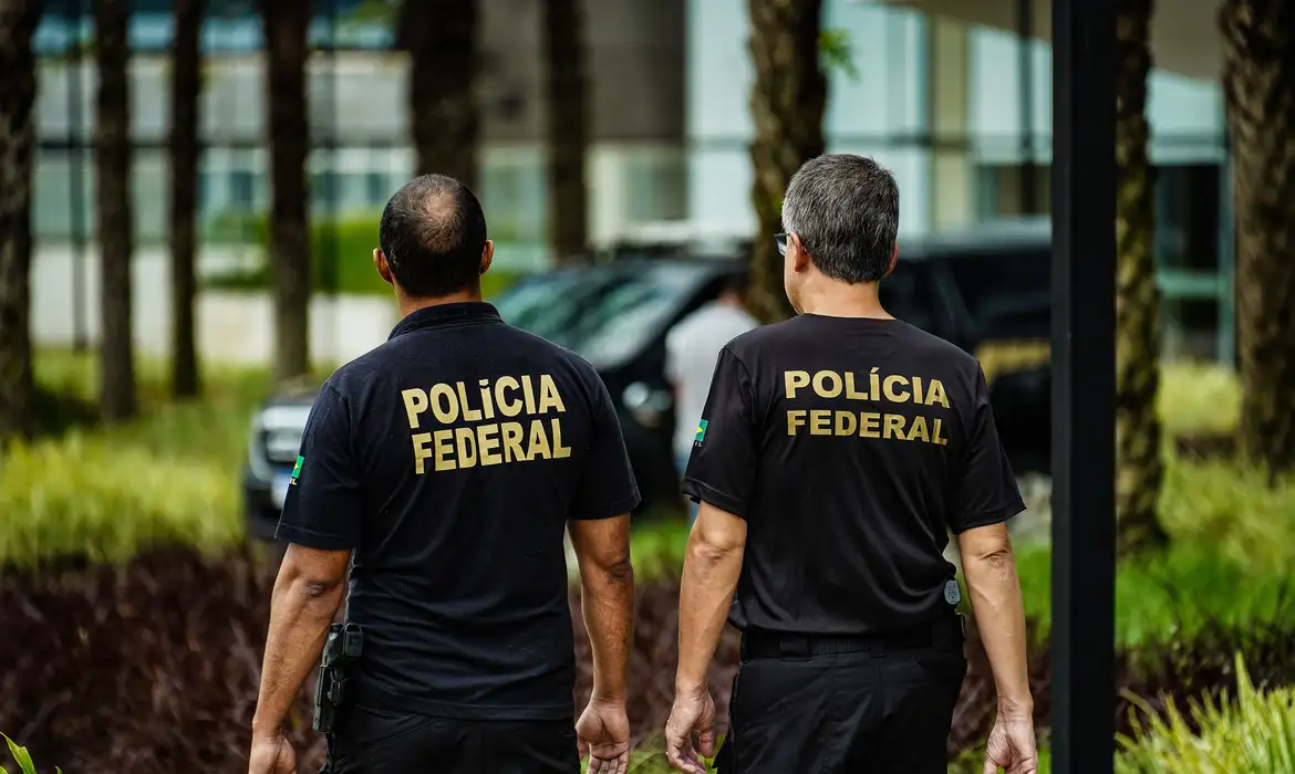 pf-cumpre-mandados-contra-juiz-suspeito-de-favorecer-imobiliarias
