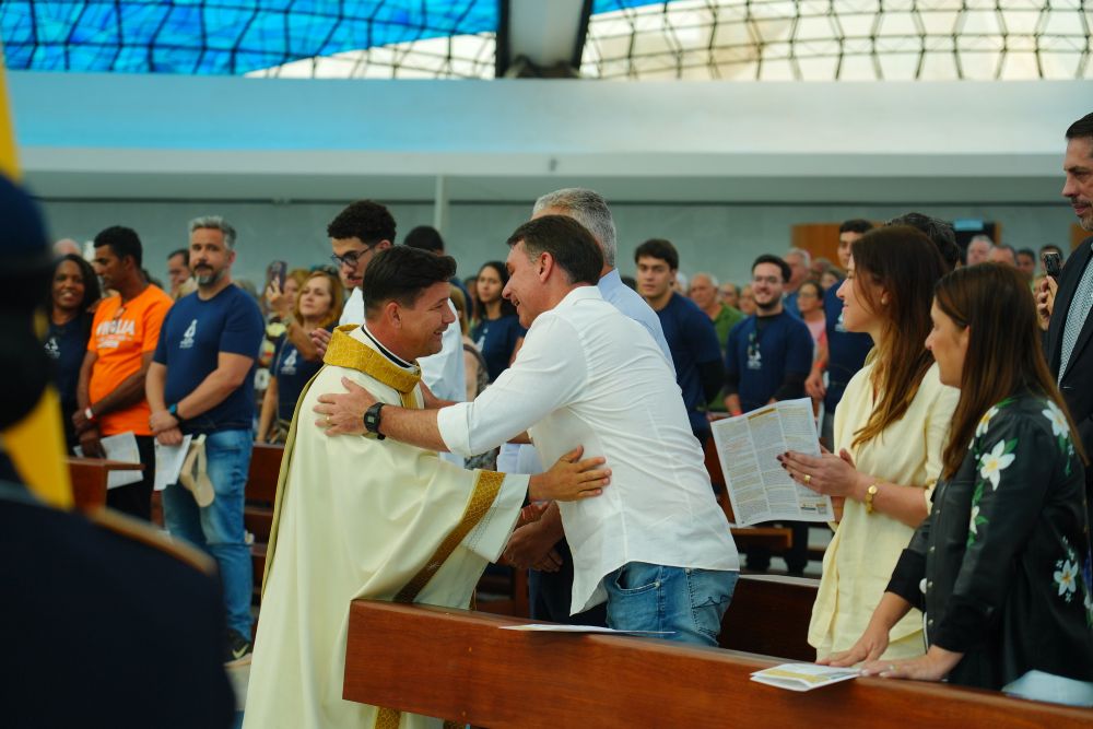 cnbb-defende-constituicao-e-pede-intercessao-de-nossa-senhora-apos-embate-com-flavio-bolsonaro