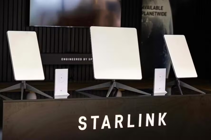 trump-diz-que-musk-reativou-starlink-na-ucrania