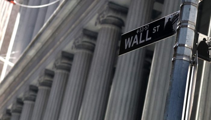 bolsas-de-ny-fecham-em-alta-de-1%,-com-anuncio-de-trump-de-acordo-sobre-groenlandia