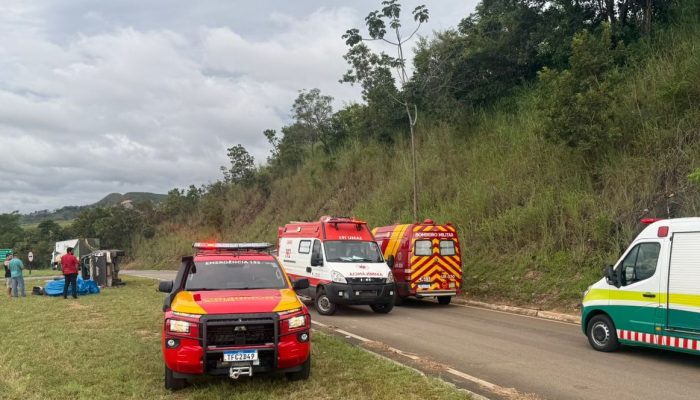 colisao-entre-veiculos-deixa-feridos-e-um-morto-na-br-080,-em-barro-alto