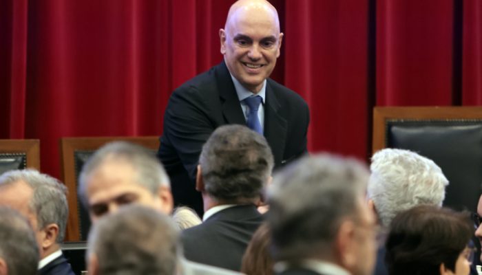 ministros-do-tse-veem-interferencia-de-moraes-em-cobranca-sobre-ia-de-bolsonaro